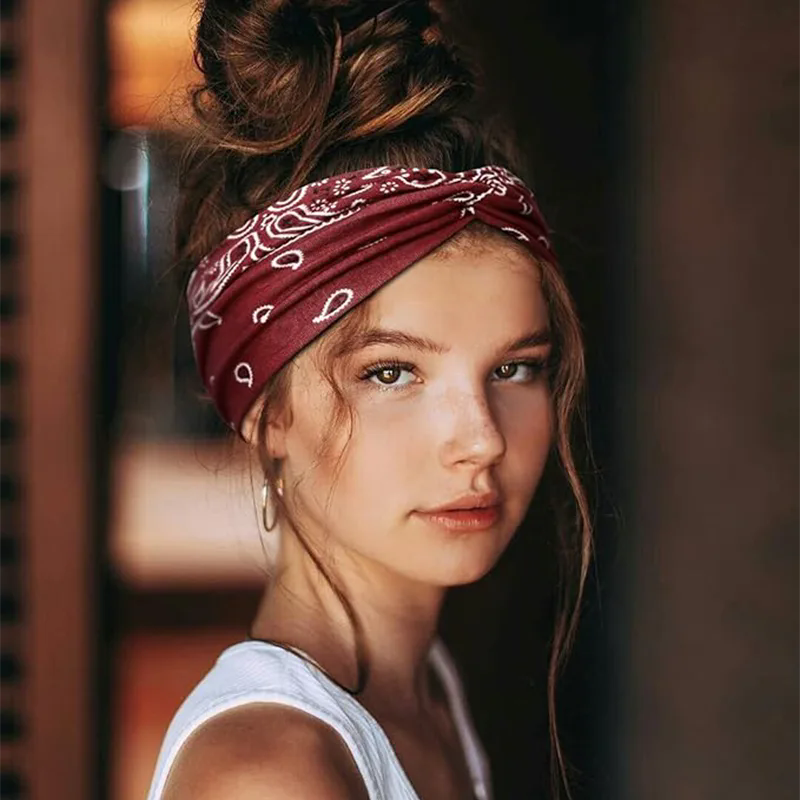 How Do Women Polyester Headbands Improve Comfort and Style?